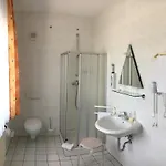 Kastanienhof Garni Hotel Zinnowitz