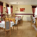 Hotel Kastanienhof Garni Zinnowitz