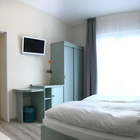 Kastanienhof Garni Hotel 3*