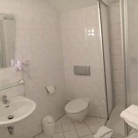 Kastanienhof Garni Hotel Zinnowitz