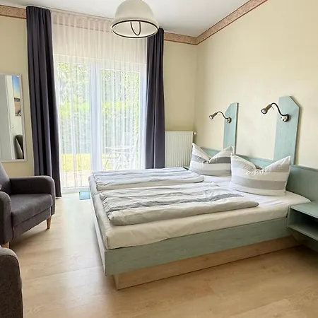 Kastanienhof Garni Hotel Zinnowitz