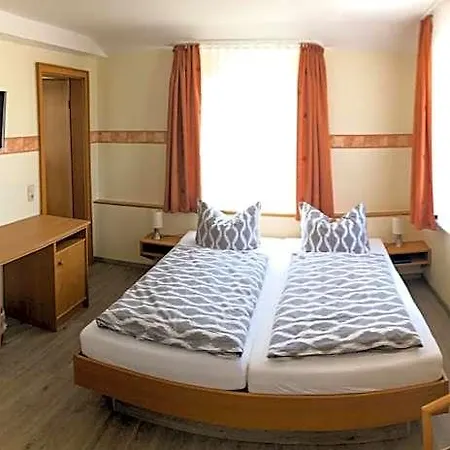 Kastanienhof Garni Hotell Zinnowitz