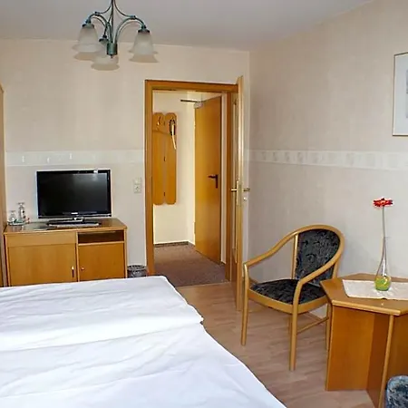Kastanienhof Garni Hotell 3*