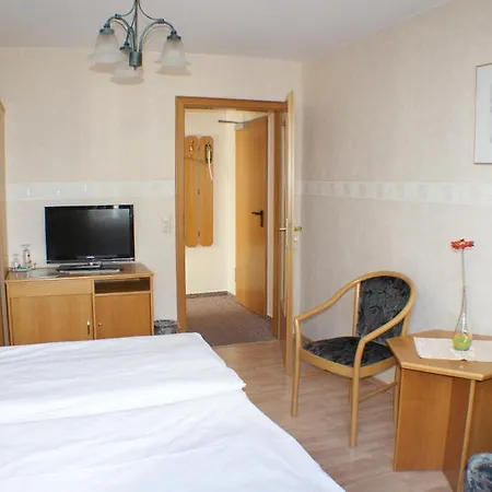 Hotel Kastanienhof Garni 3*