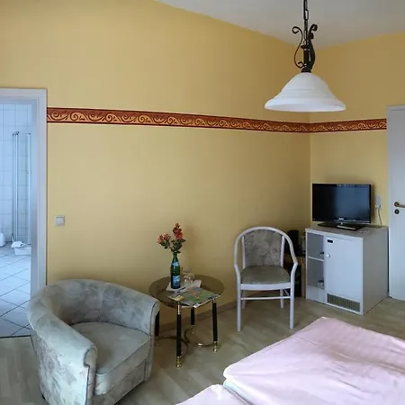 Hotel Kastanienhof Garni Zinnowitz