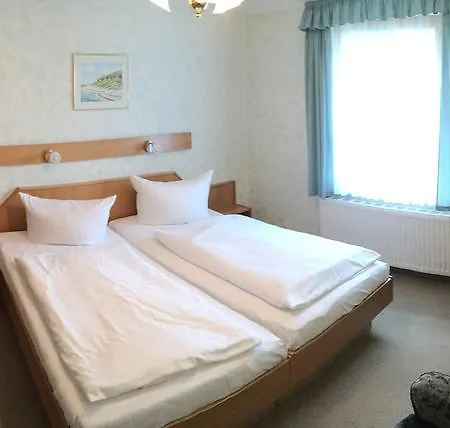 Kastanienhof Garni Hotel Zinnowitz