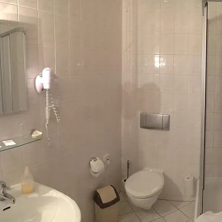 Kastanienhof Garni 3*