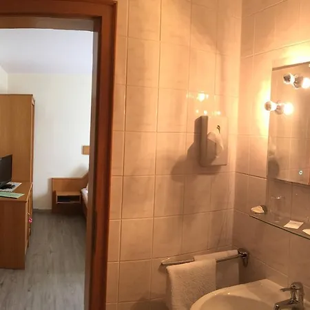 Kastanienhof Garni Ξενοδοχείο 3*